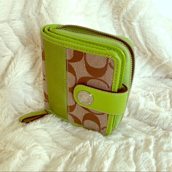coach lime wallet